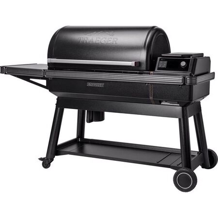 Traeger Ironwood XL Wood Pellet Bluetooth And Wifi Grill And Smoker Black