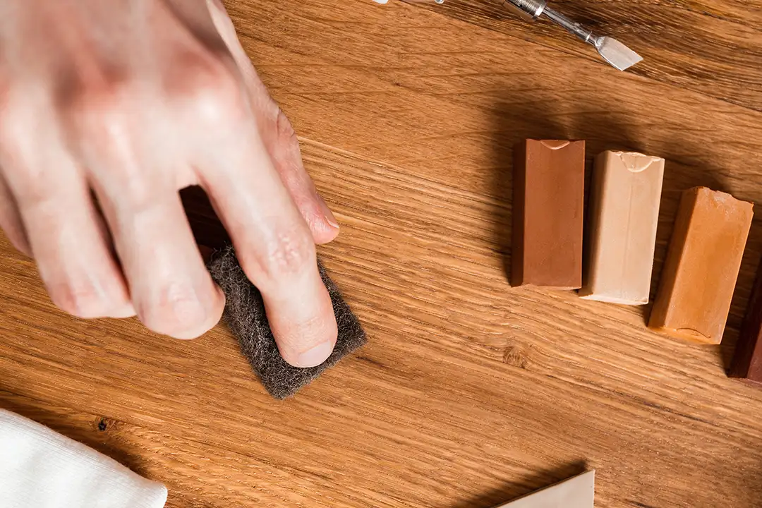 Repairing hardwood floor scratches with DIY tools Repairing hardwood floor scratches with DIY tools