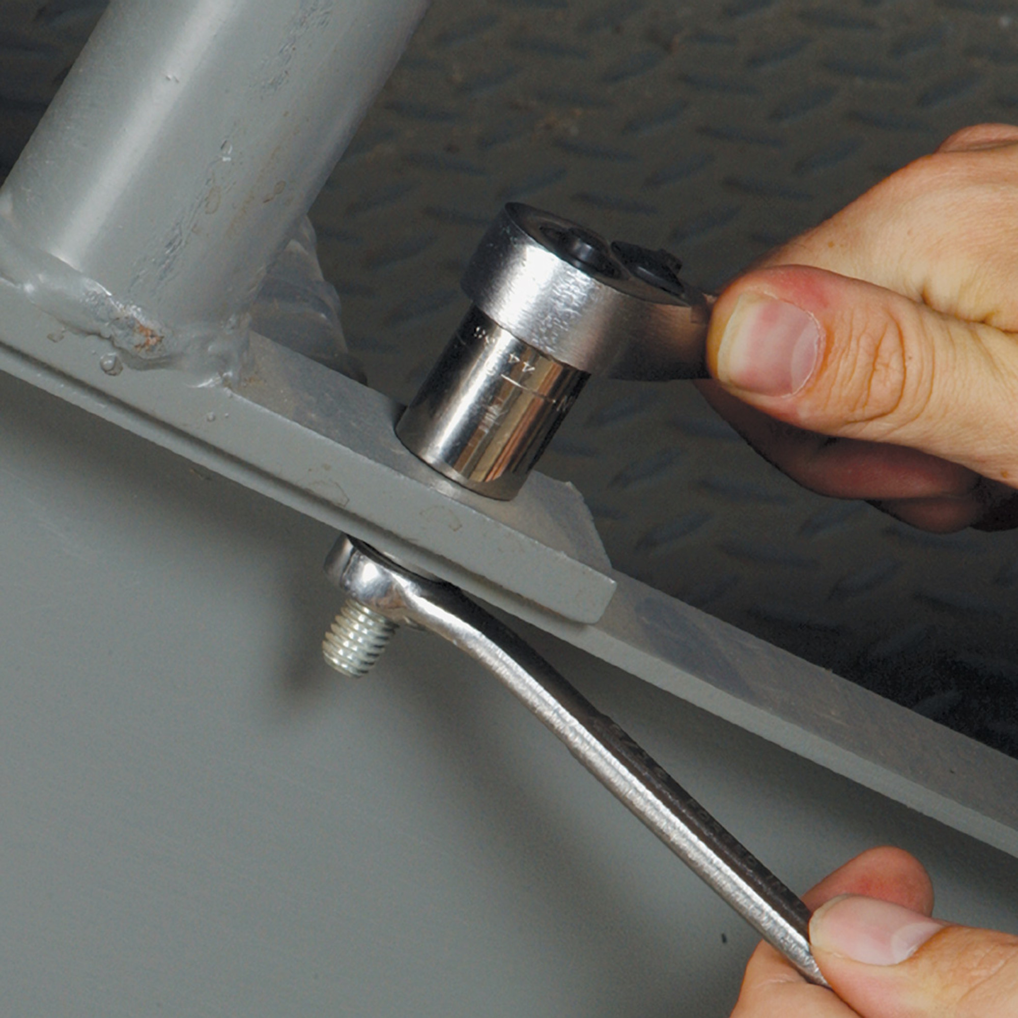 Hillman Galvanized Hex Bolts (3/8 in.-16 x 3-1/2 in.) - 50 pc - 50 pc