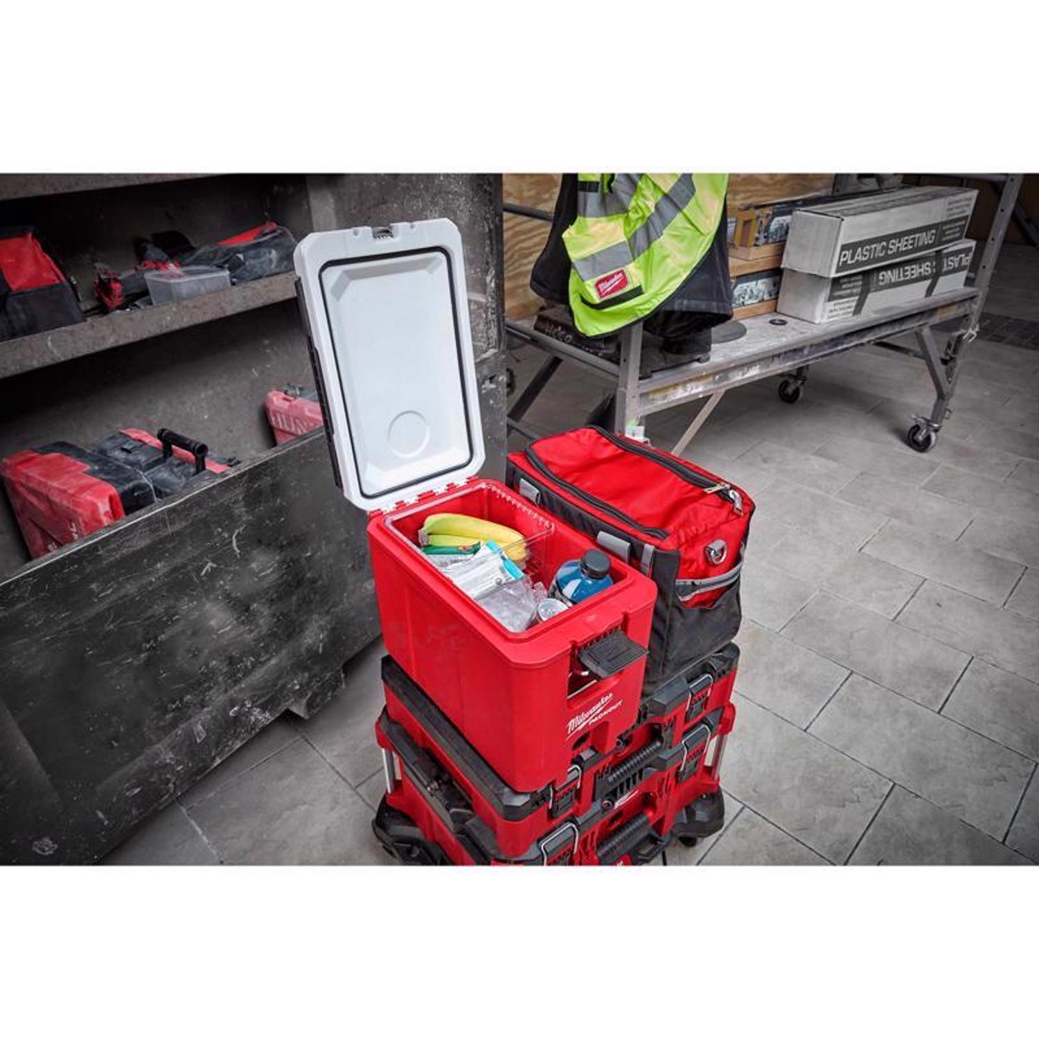 Milwaukee Packout Red 16 qt Cooler