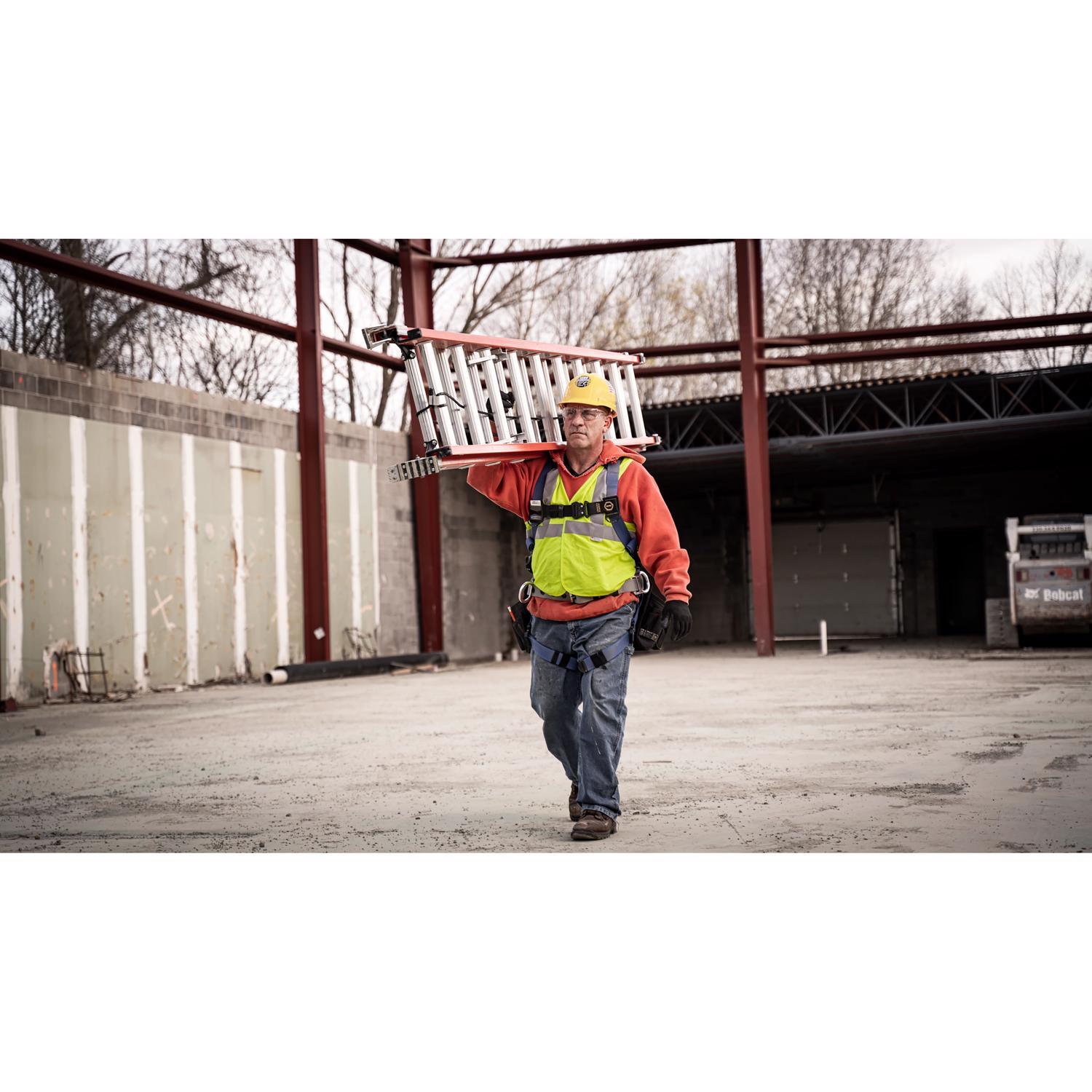 Werner 20 ft. H Fiberglass Extension Ladder Type IA 300 lb. cap.