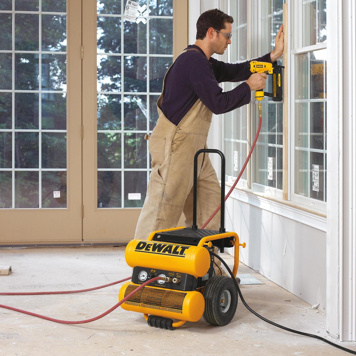 DeWalt 4 gal Twin Stack Portable Air Compressor 125 psi 1.1 HP