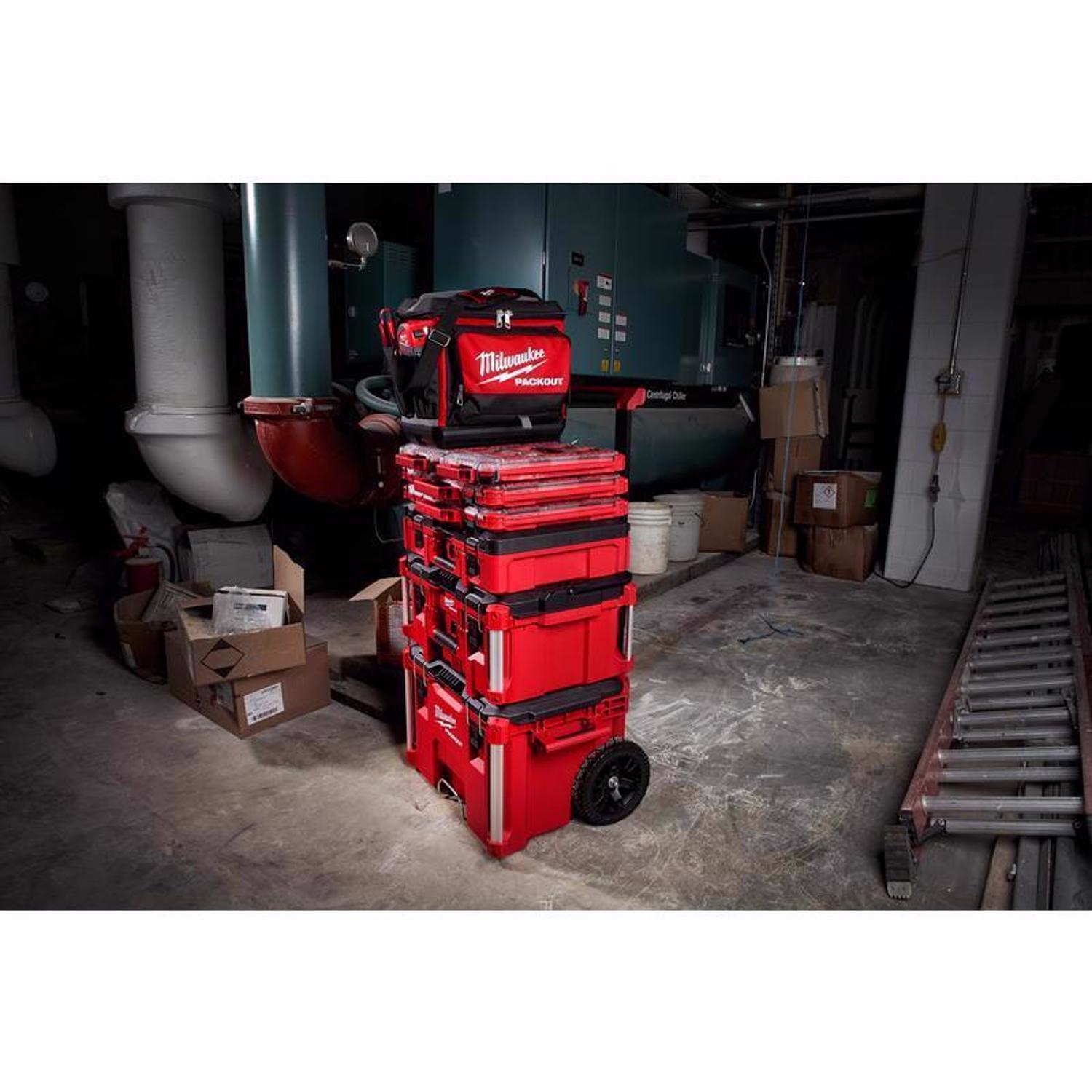 Milwaukee Packout Ballistic Nylon Jobsite Cooler Utility Bag 6 pocket Black/Red 1 pc
