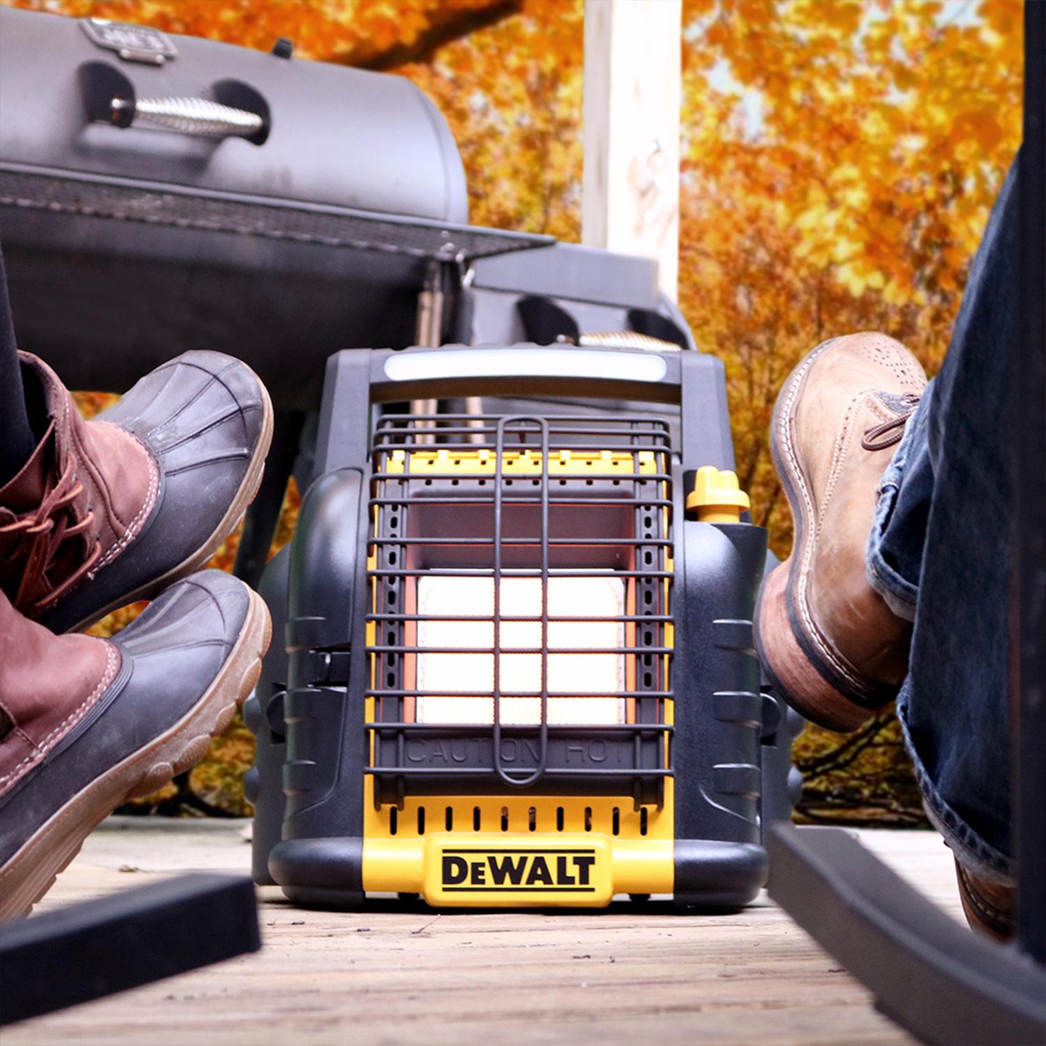 DeWalt 12000 Btu/h 300 sq ft Radiant Propane Portable Heater