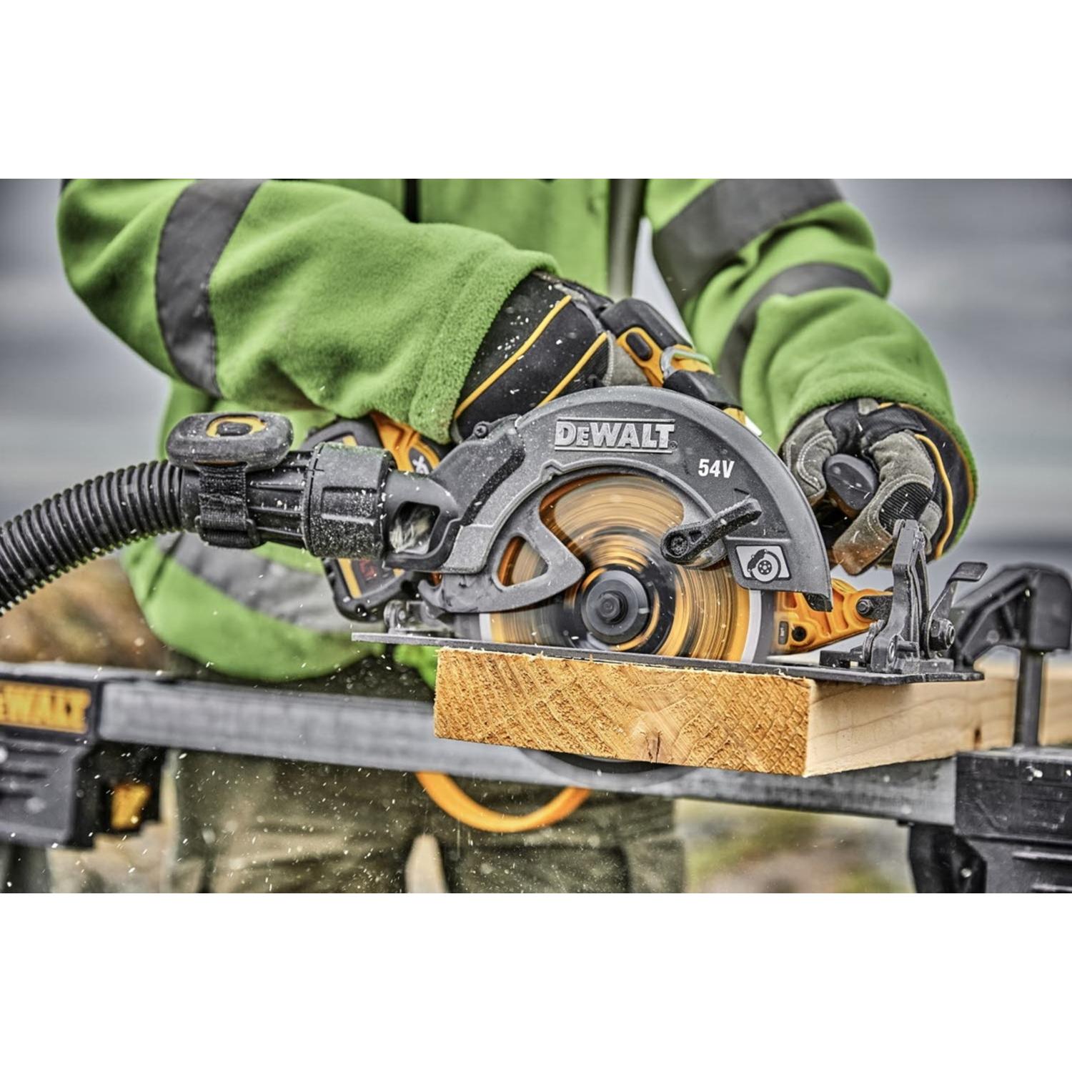 DeWalt 60V MAX 7-1/4 in. Cordless Brushless Circular Saw Kit (Battery & Charger)