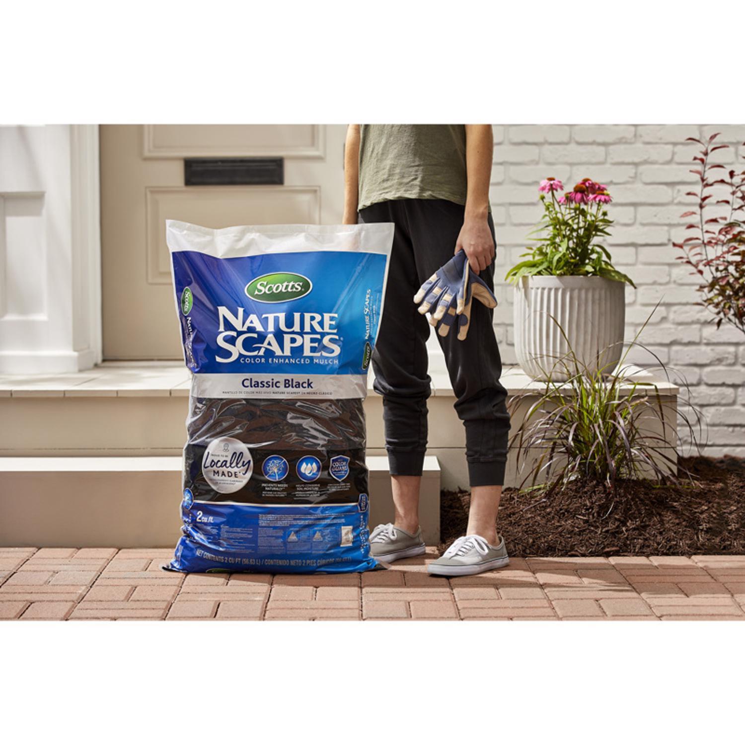 Scotts Nature Scapes Black Bark Color Enhanced Mulch 2 cu ft