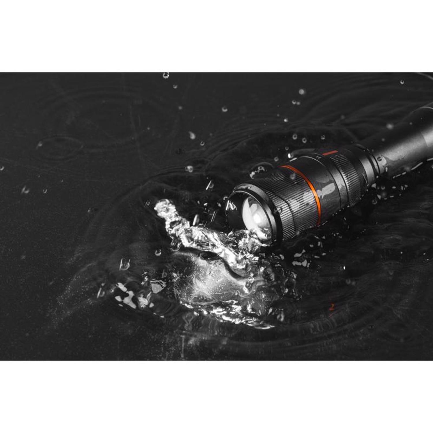 NEBO Davinci 1000 lm Black LED Rechargeable Rechargeable Flashlight 18650 Battery