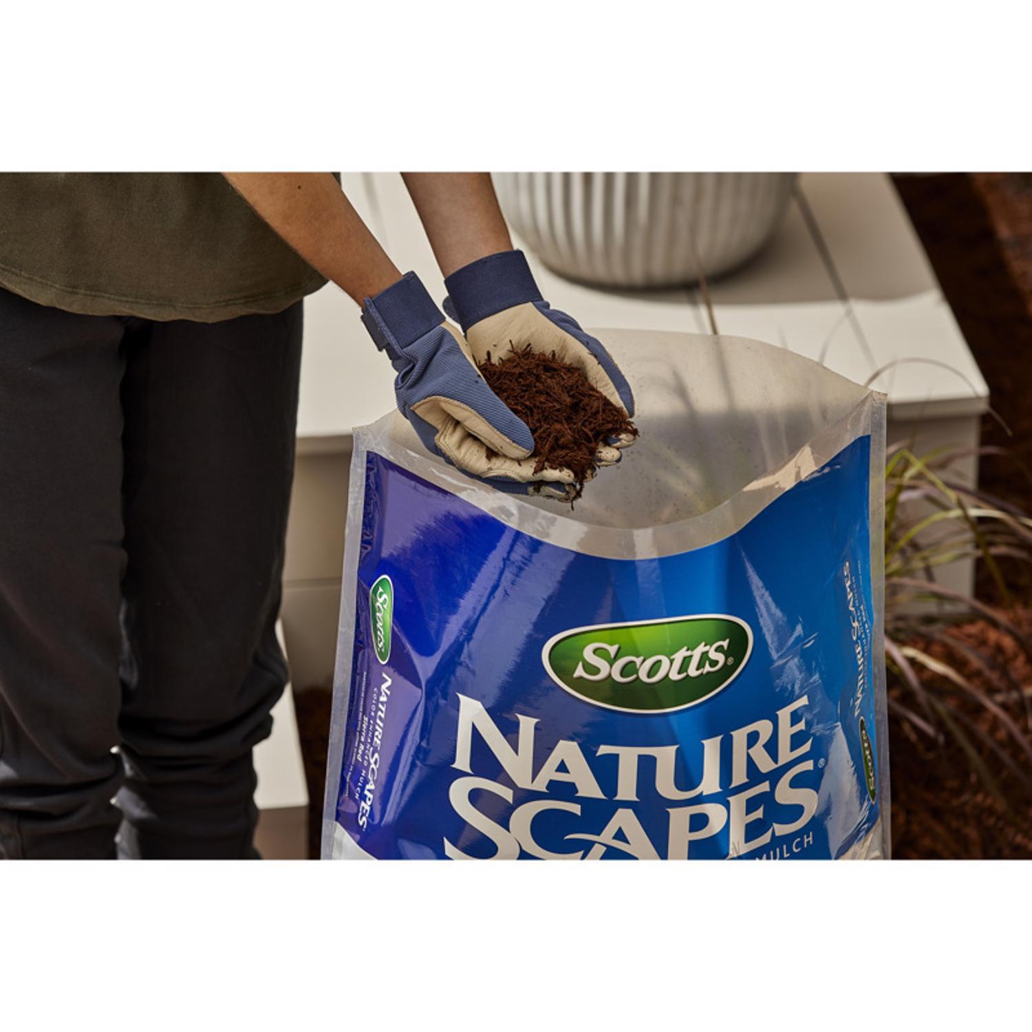 Scotts Nature Scapes Red Bark Color Enhanced Mulch 2 cu ft