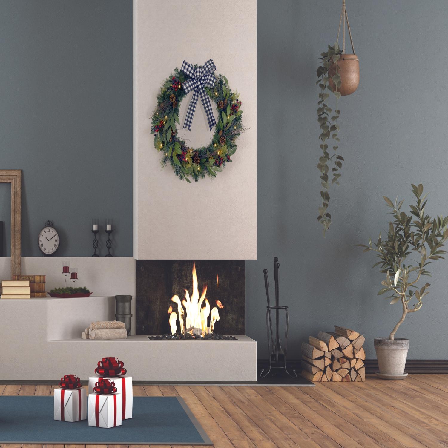 Celebrations 30 in. D LED Prelit Warm White Wreath