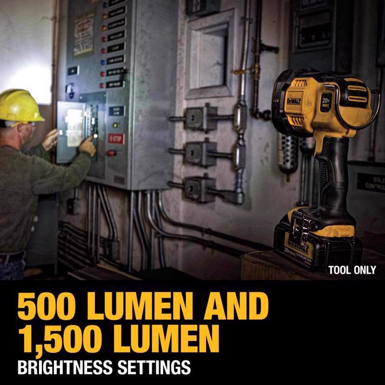 DeWalt 20V MAX 1500 lm Black/Yellow LED Rechargeable Jobsite Spotlight