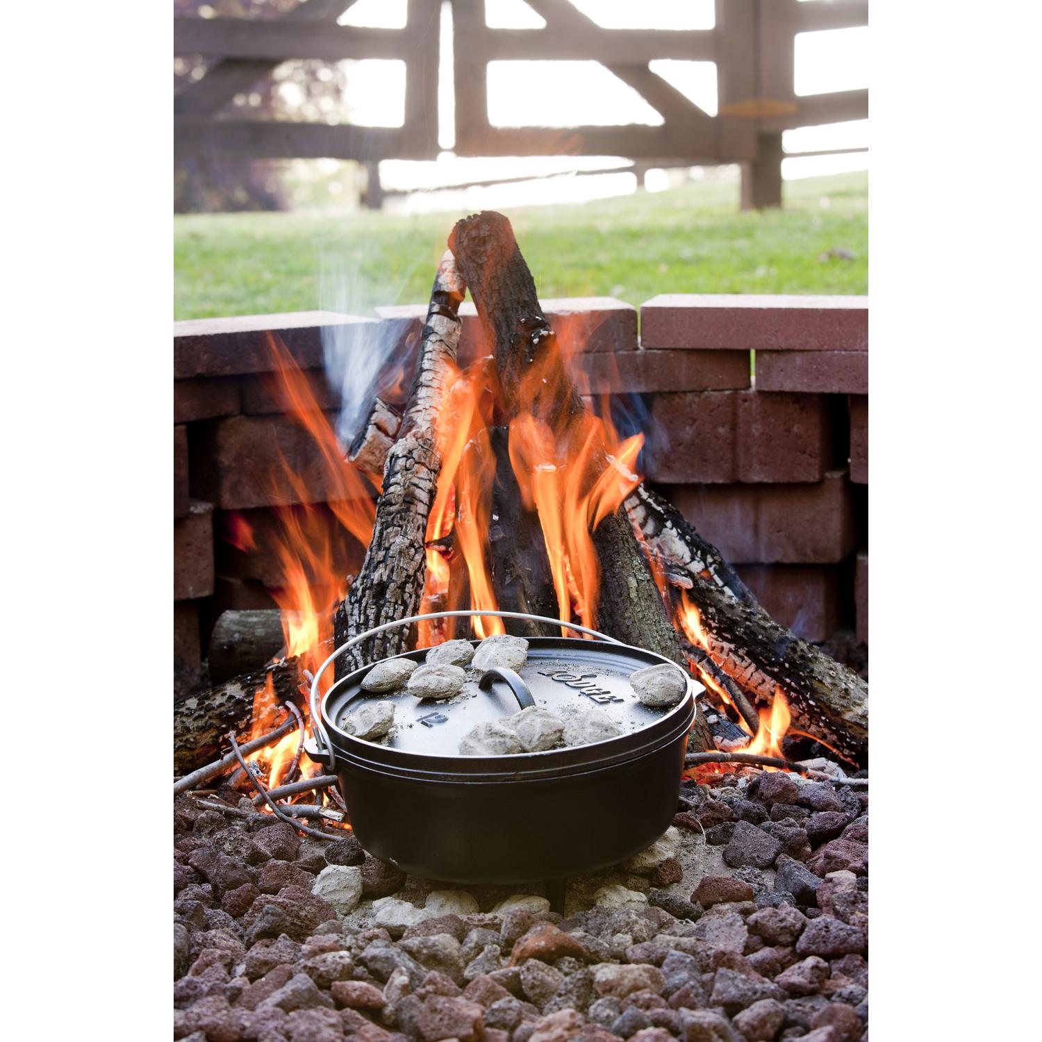 Lodge Logic Cast Iron Dutch Oven 12 in. 6 qt Black