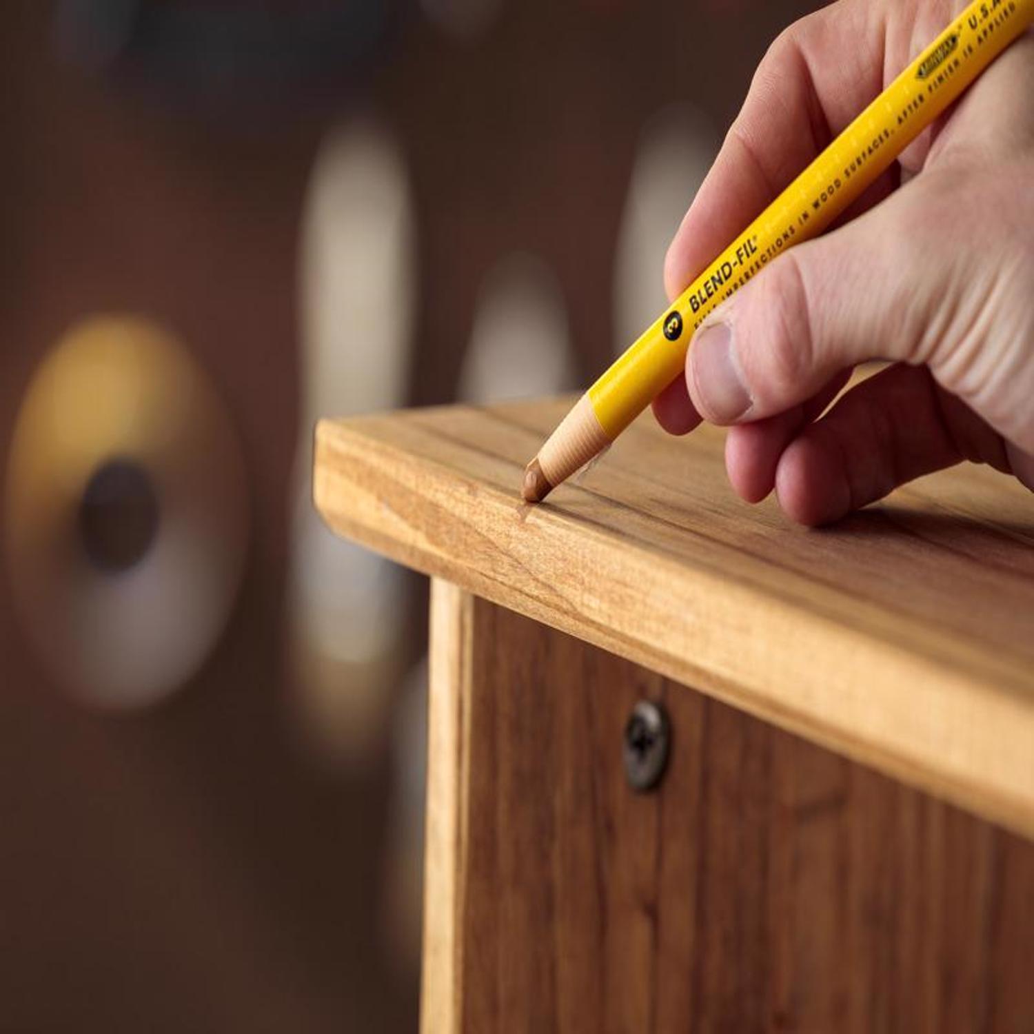 Minwax Blend-Fil No.8 Dark Walnut, Driftwood, Early American Wood Pencil 0.8 oz