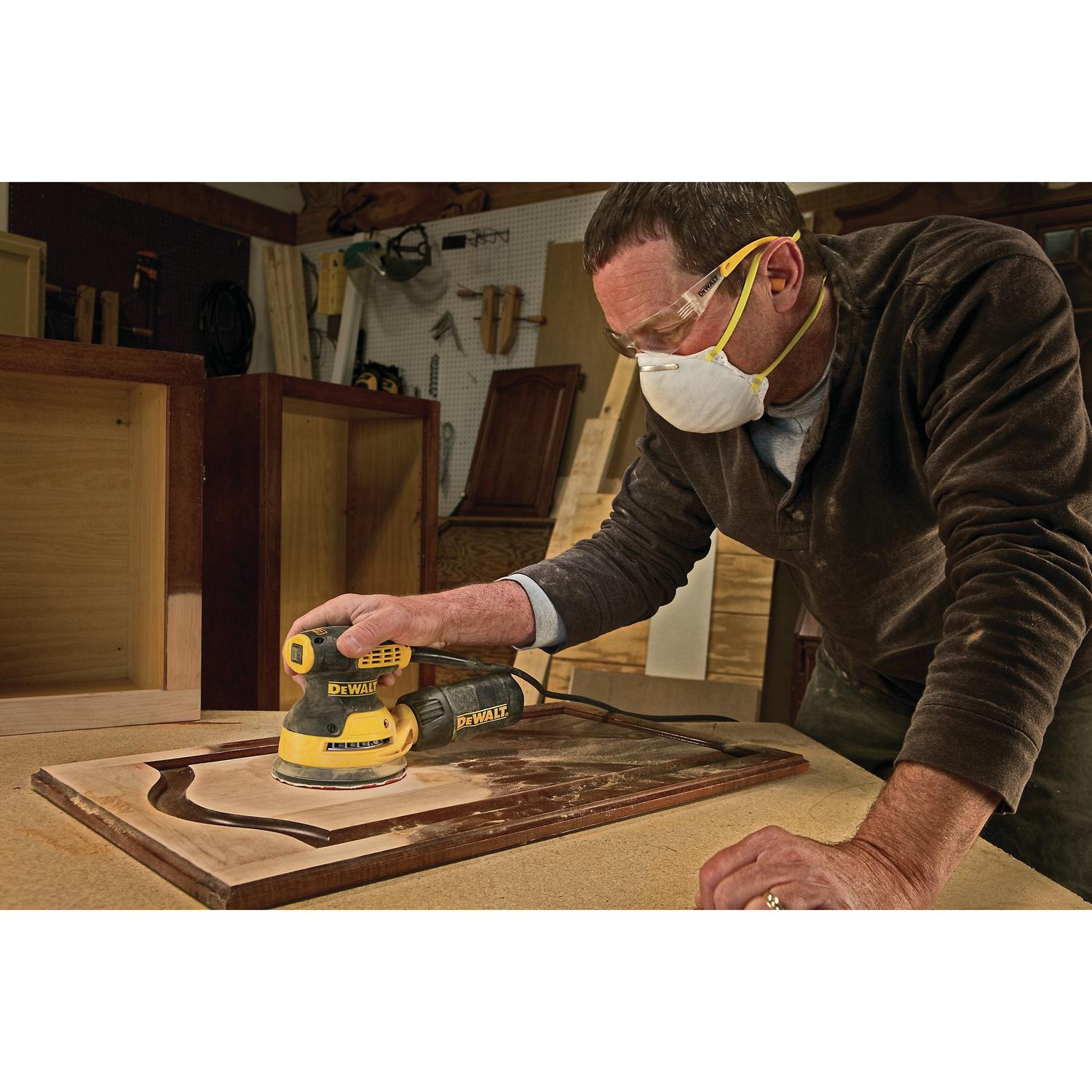 DeWalt 3 amps Corded 5 in. Random Orbit Sander
