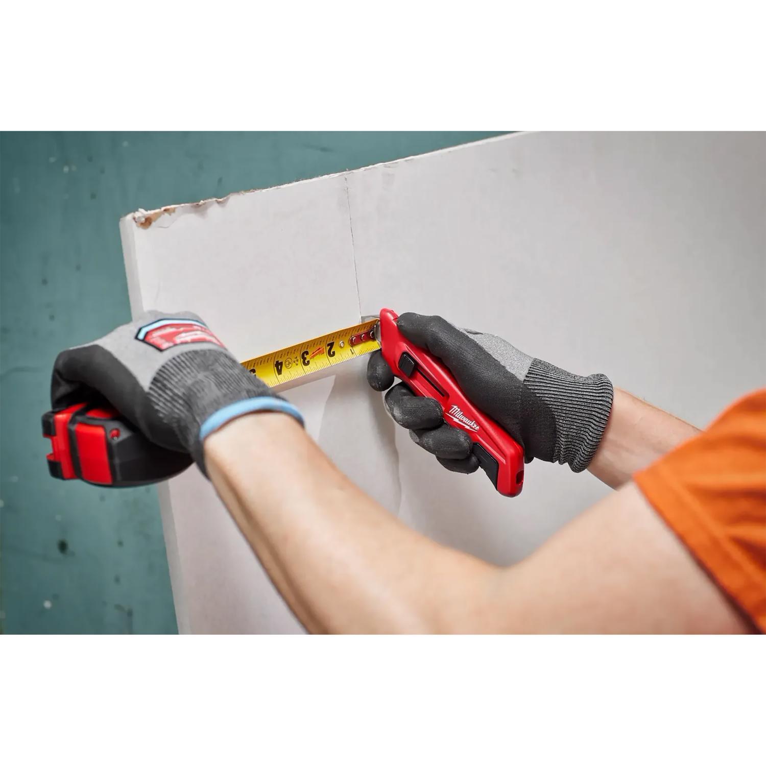 Milwaukee 6.25 in. Side Slide Utility Knife Red 1 pc