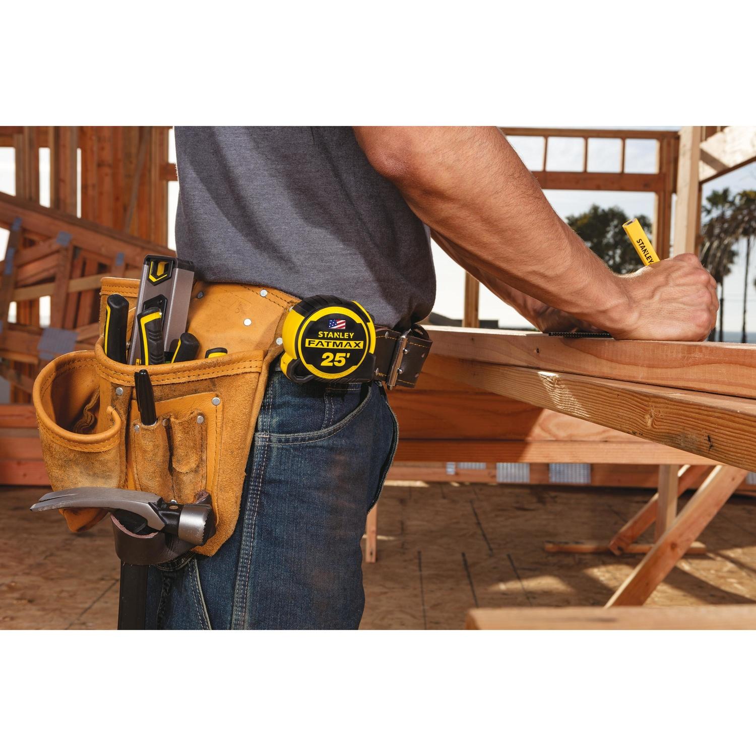 Stanley FatMax 25 ft. L X 1.25 in. W Compact Tape Measure 1 pk