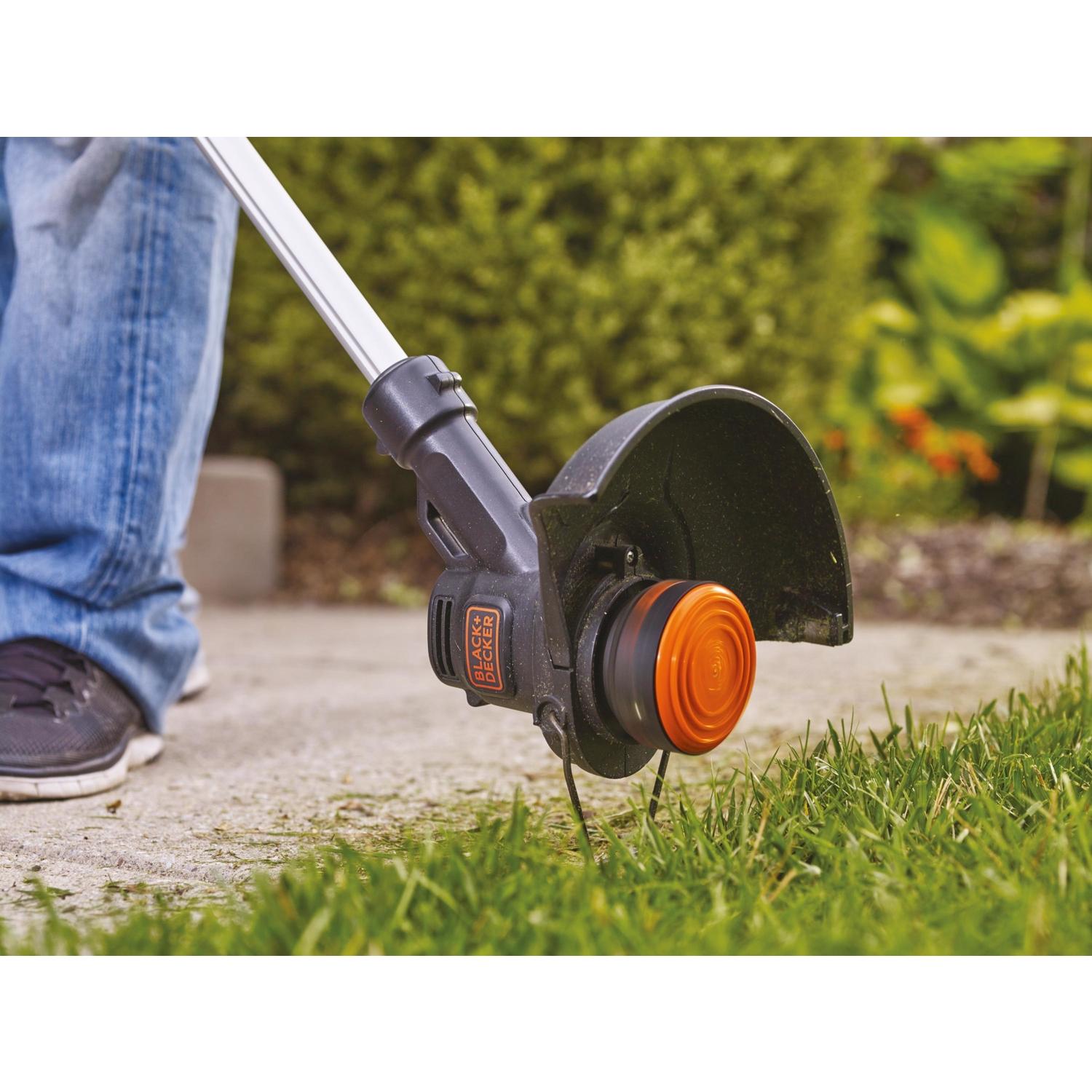 Black+Decker LCC221 10 in. 20 V Battery Edger/Trimmer Kit (Battery & Charger)