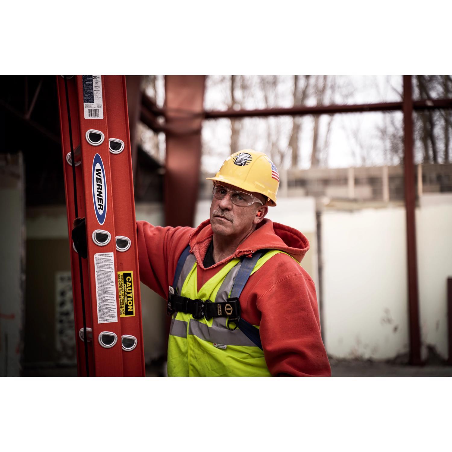 Werner 20 ft. H Fiberglass Extension Ladder Type IA 300 lb. cap.