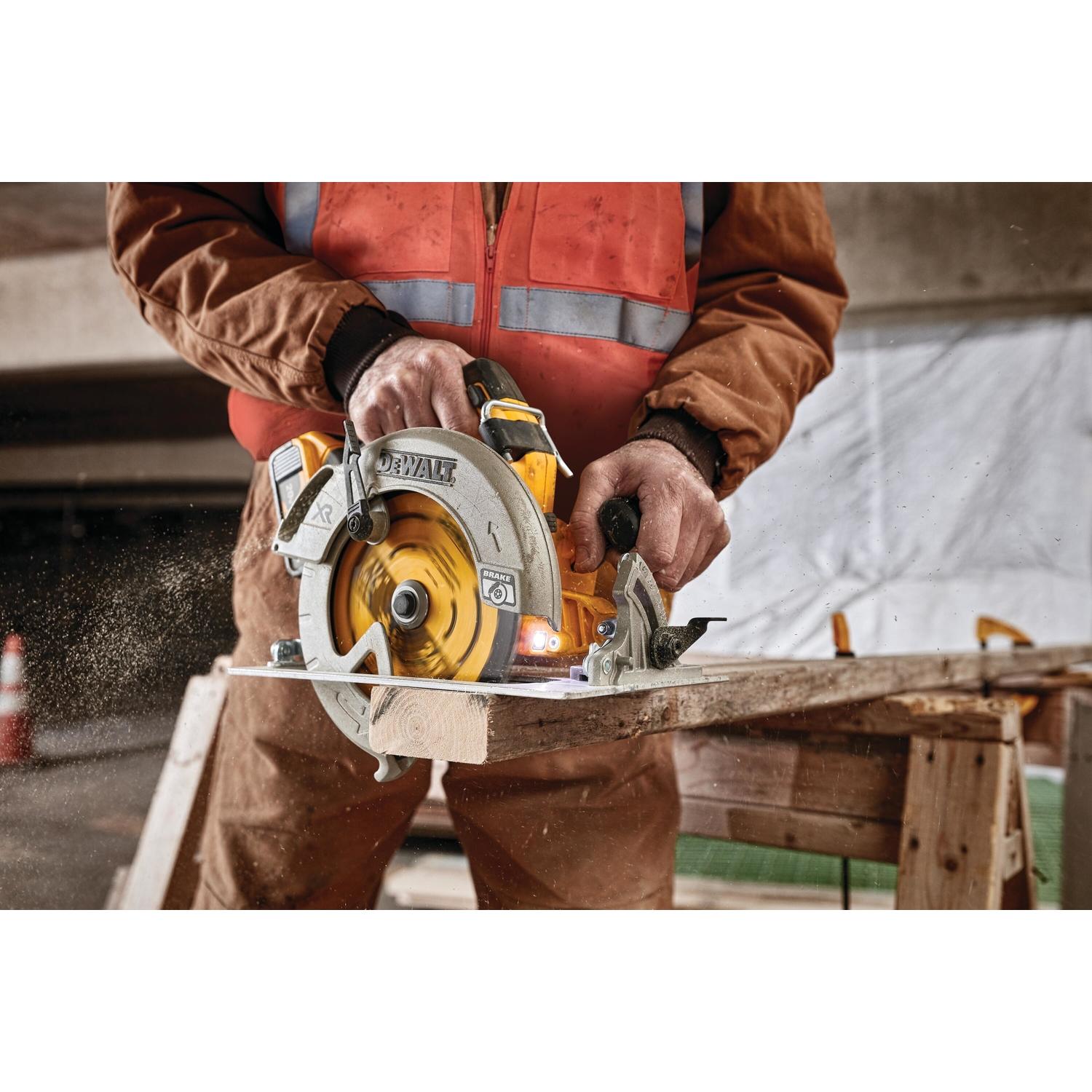DeWalt 7-1/4 in. D X 5/8 in. Tungsten Carbide Circular Saw Blade 60 teeth 1 pk