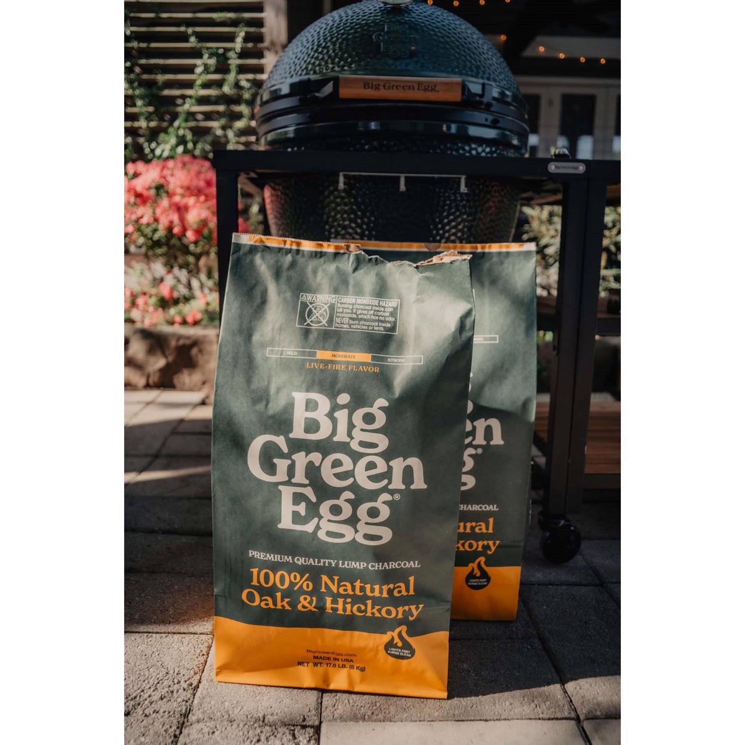 Big Green Egg All Natural Hickory and Oak Lump Charcoal 17.6 lb