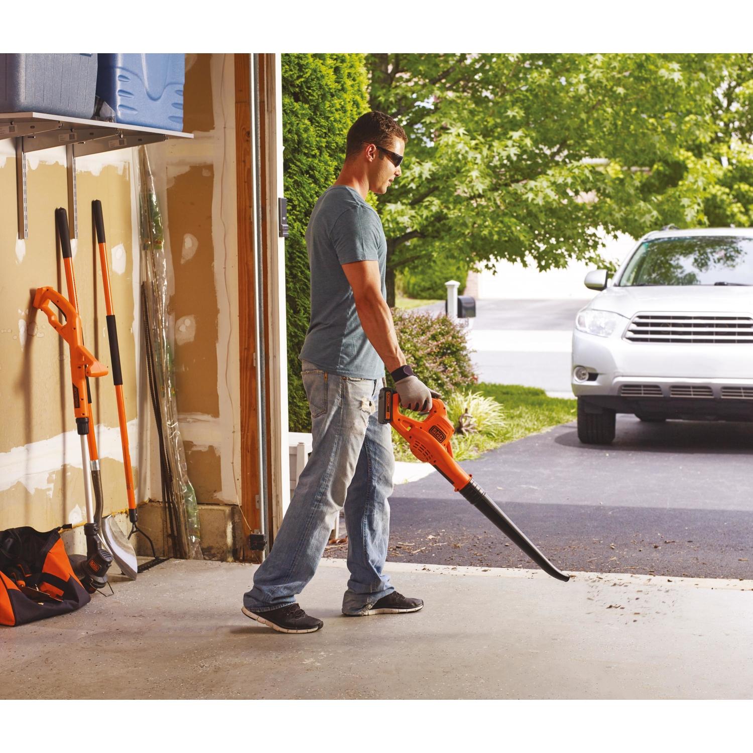 Black+Decker LCC221 10 in. 20 V Battery Edger/Trimmer Kit (Battery & Charger)