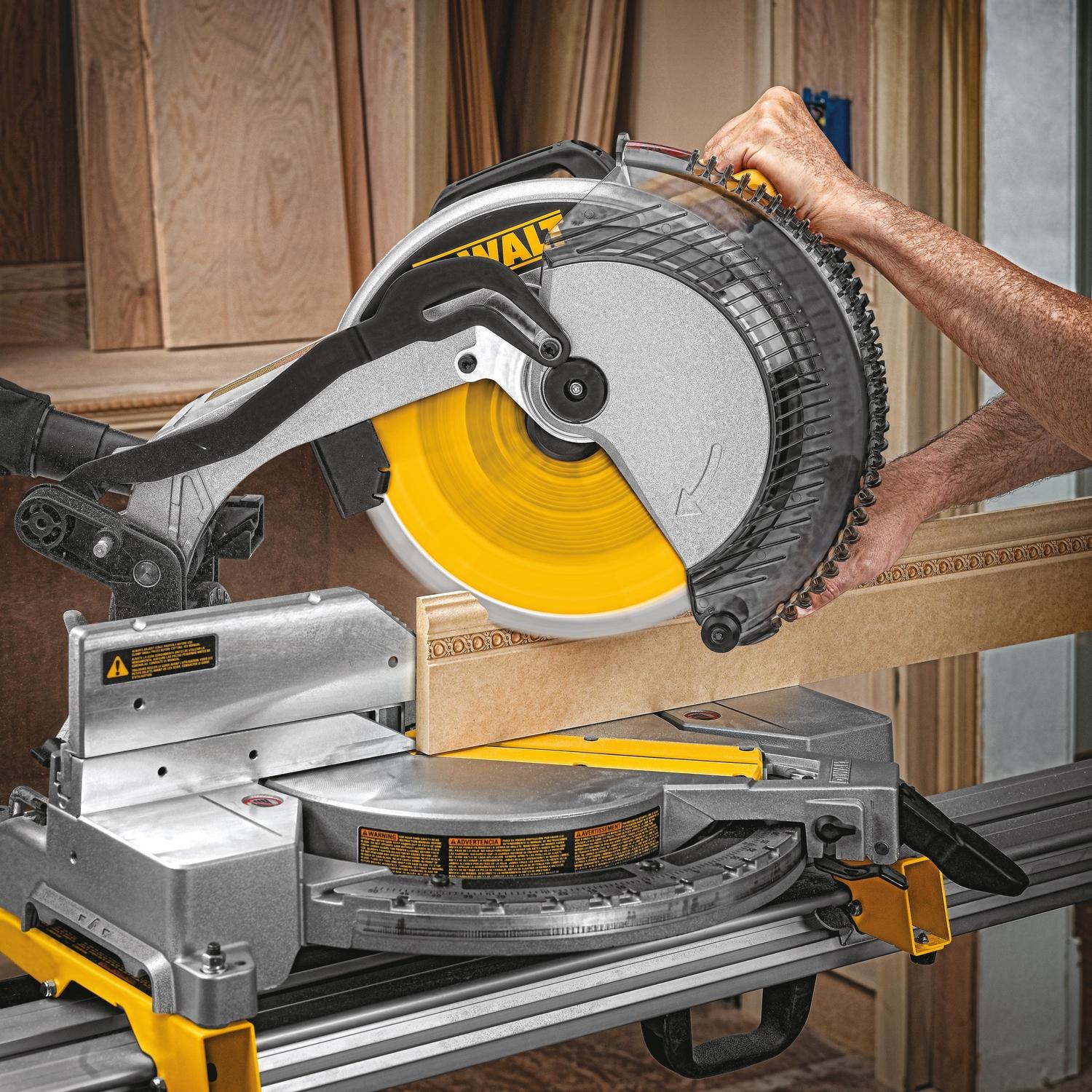 DeWalt 10in. D x 5/8in. Carbide Circular Saw Blade 60 Teeth 1 Pack