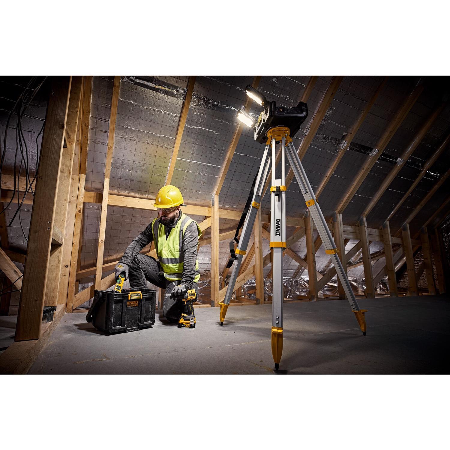 DeWalt ToughSystem 2.0 4000 lm LED Dual Power Handheld Work Light