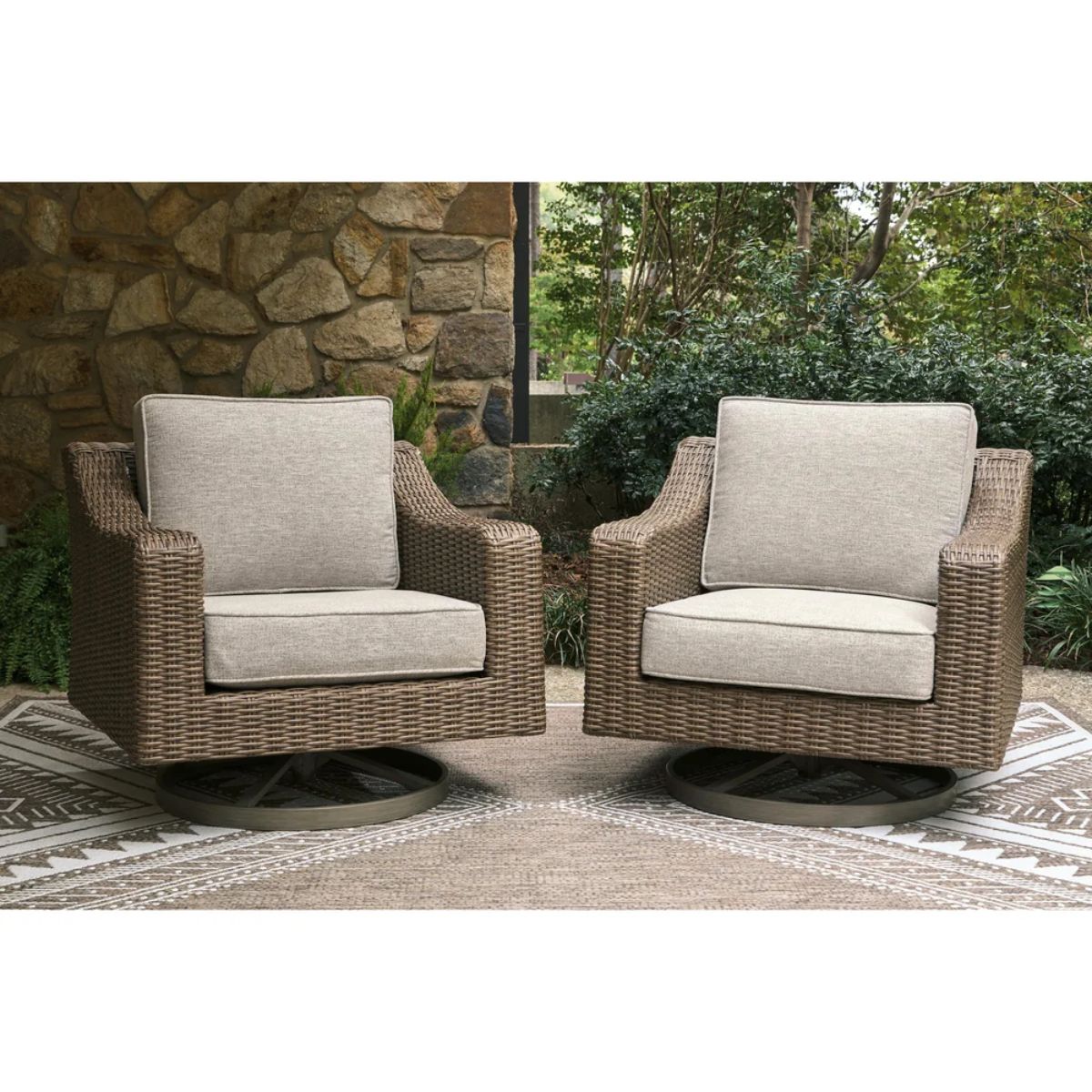 Ashley Laguna Heights Swivel Lounge with Cushion