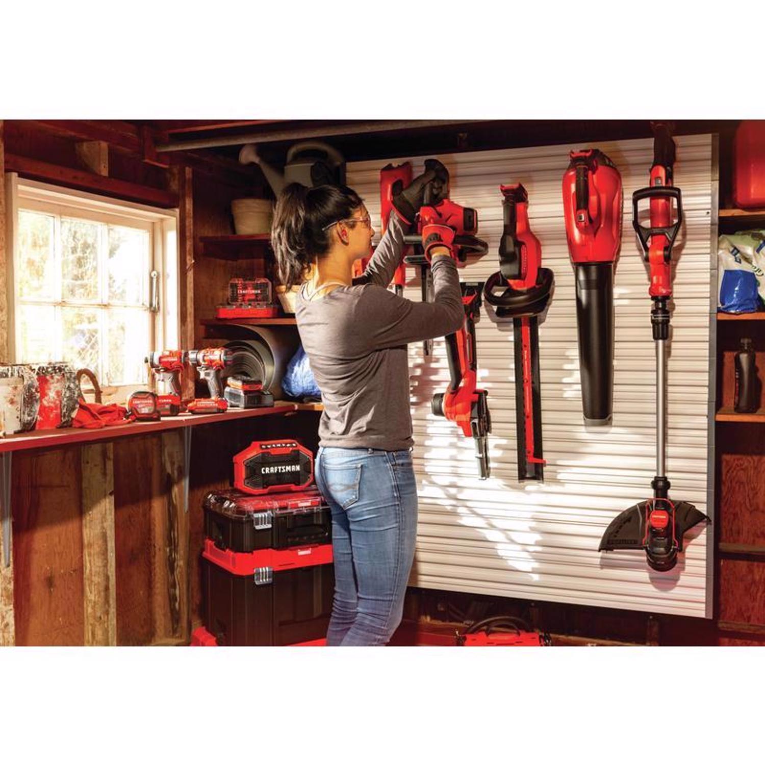 CRAFTSMAN V20 CMCCS610D1 10 in. 20 V Battery Chainsaw Kit (Battery & Charger)